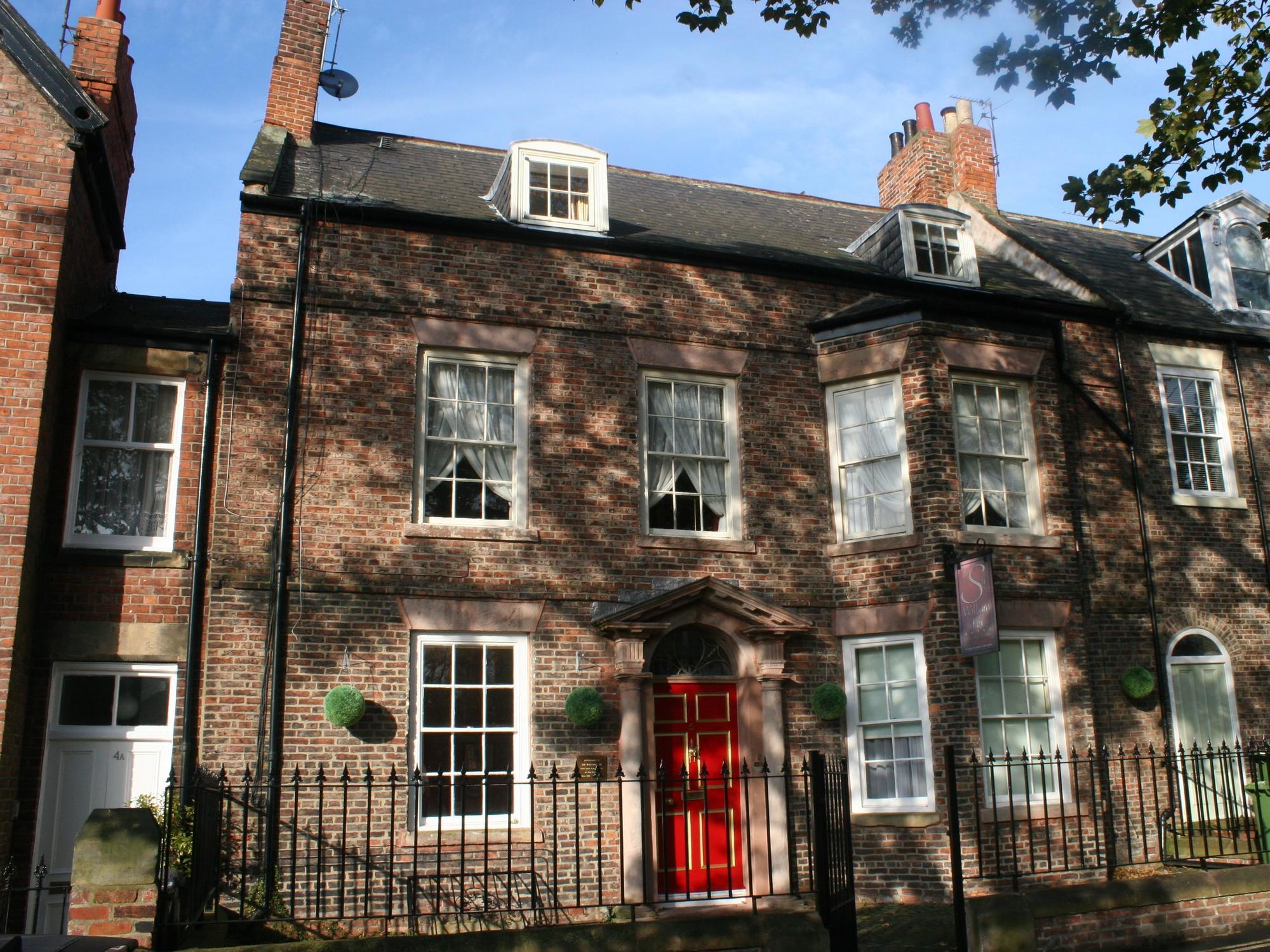 Sir William Fox Town House Hotel 南希尔兹 外观 照片