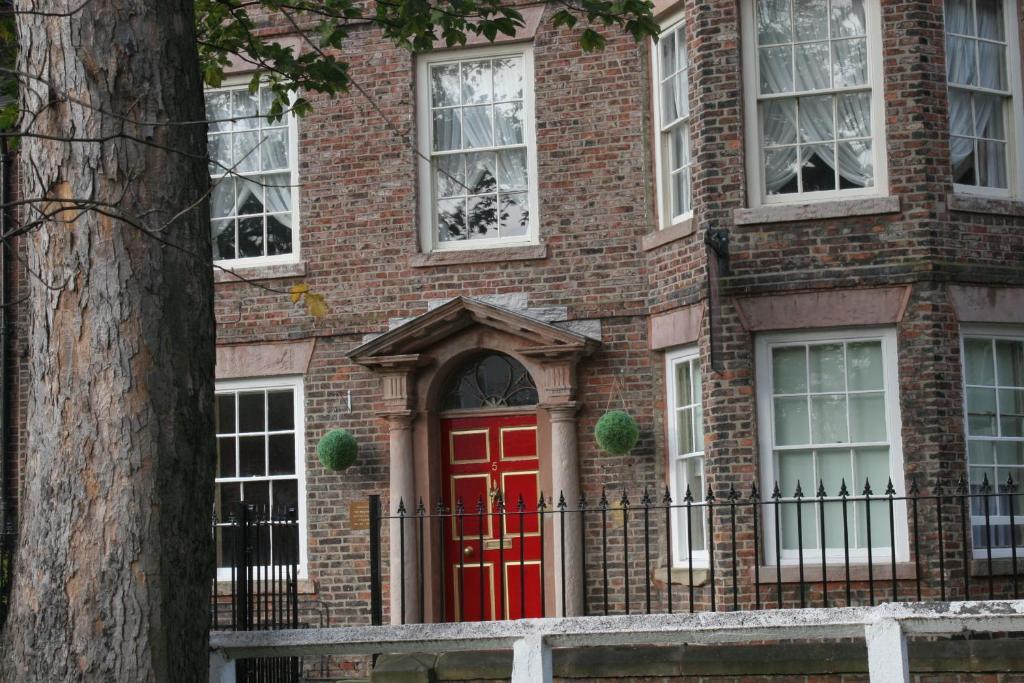 Sir William Fox Town House Hotel 南希尔兹 外观 照片
